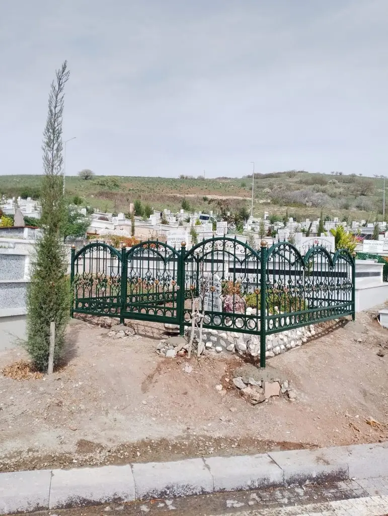 Balıkesir Mezar Korkuluğu görseli