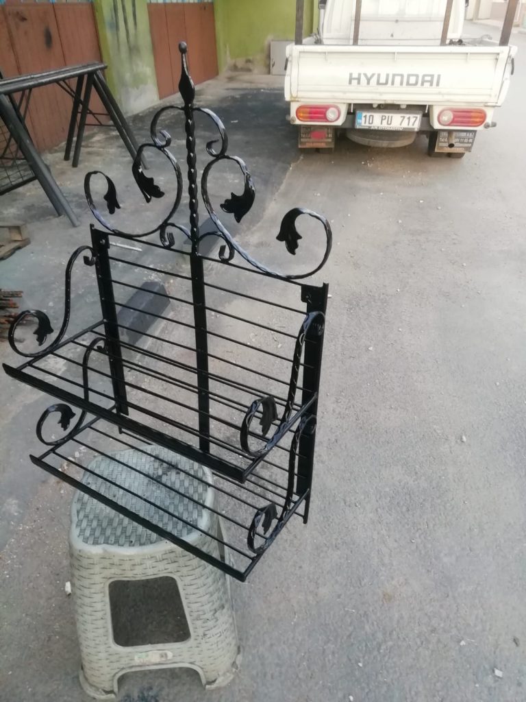 Ferforje Kitaplık
